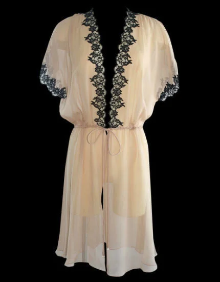 women robes with thermal - regulating propertiesSilk & Lace  Short Sleeved Robe