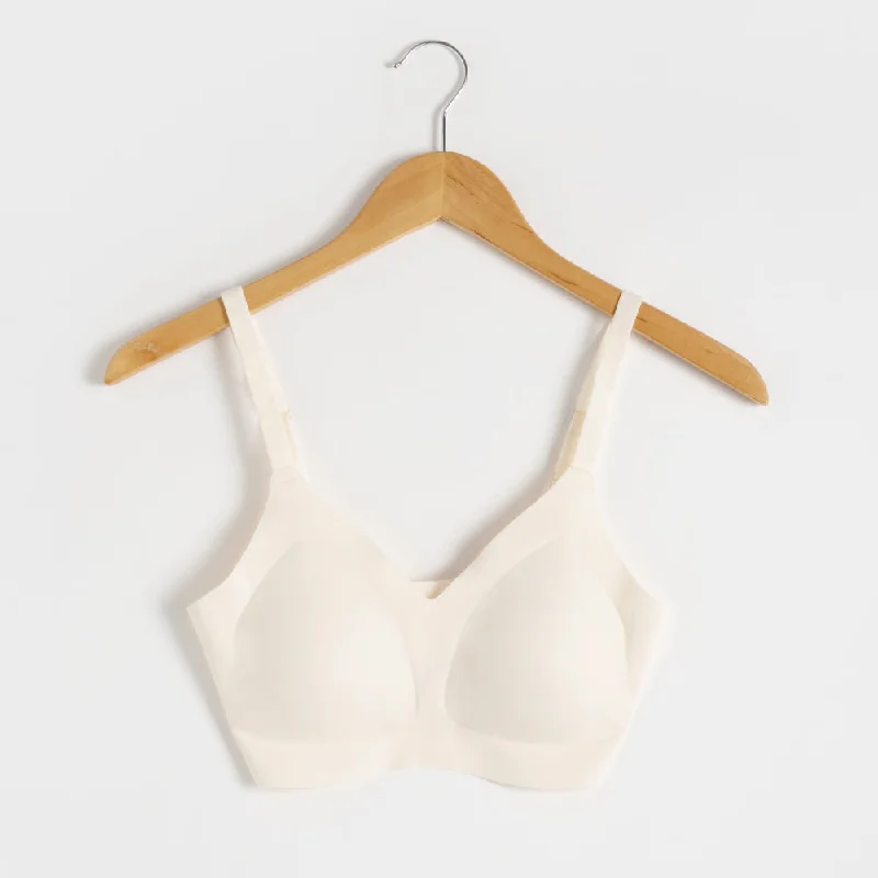 Women's bras with a cooling fabricBraDapt Light Pink