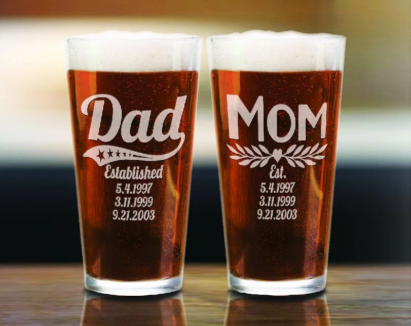 Set of 2 Mom Dad Custom Mothers Fathers Day Pub Glass Best Friend Mommy Gift Daddy & Son Present From Daughter for Best Dad Ever Mommy Gift