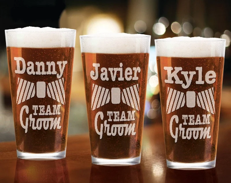 Team Groom Personalized Pint Glasses for Wedding Party, Bachelor Party, Engagement Celebration Gifts Custom Mens Gift with Names Design